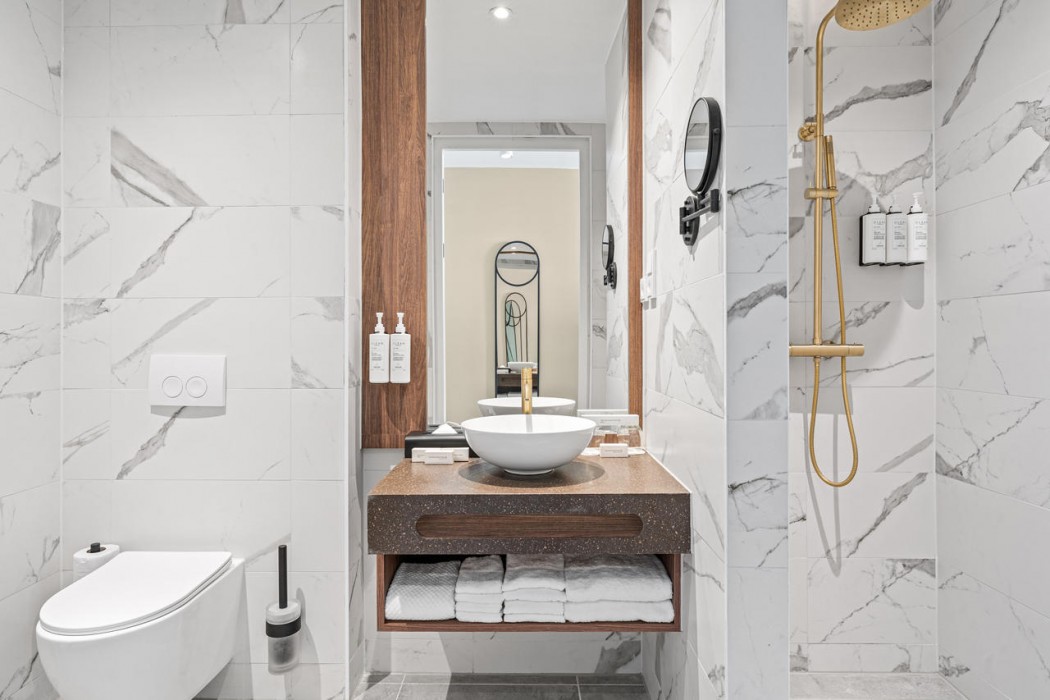 The Rif at Mangrove Beach Corendon Curacao All-Inclusive, Curio by Hilton 22/76
