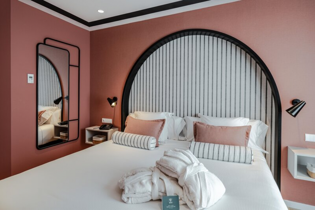 Hotel Vincci Bonjardim 41/131