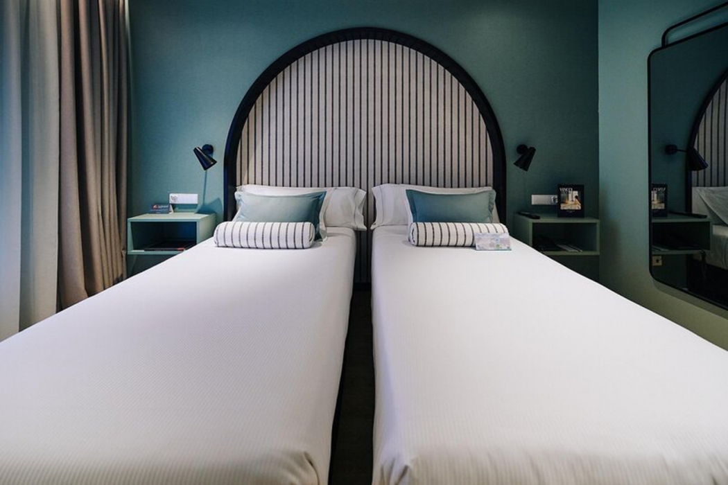 Hotel Vincci Bonjardim 63/131