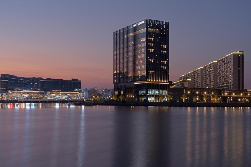 Hyatt Centric Lakeside Ningbo 2/47