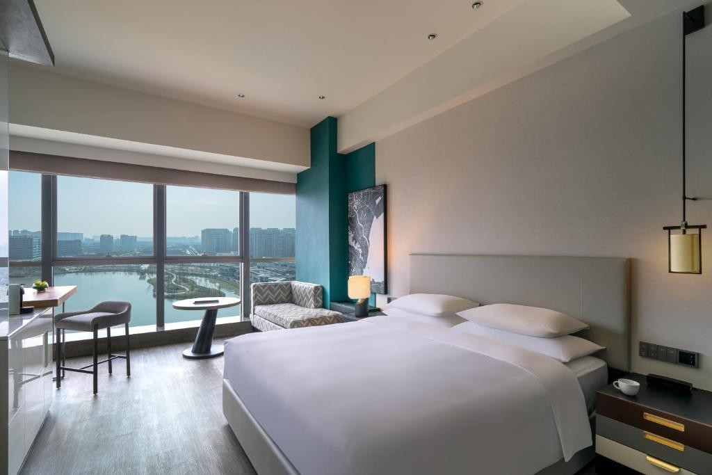 Hyatt Centric Lakeside Ningbo 7/47