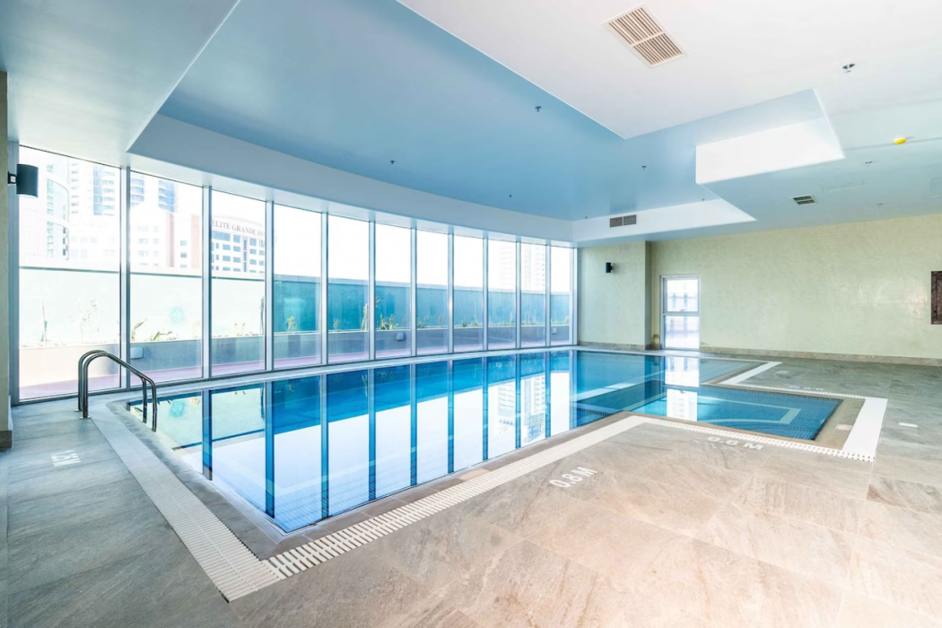 S Plaza Suites Hotel 26/70