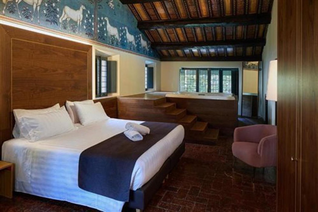 La Loggia Historic Resort 11/58