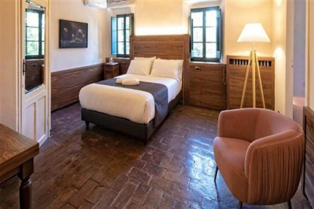 La Loggia Historic Resort 10/58