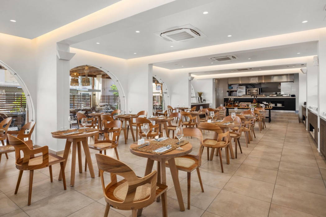 Cabana White Boutique Hotel & Suites 61/80