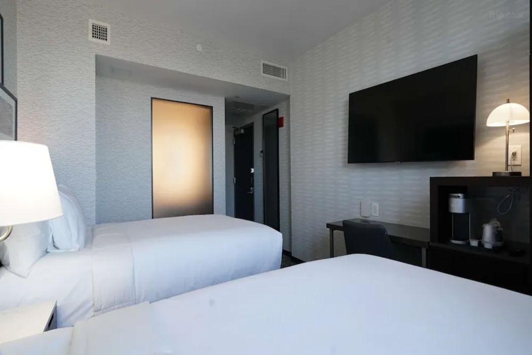 DoubleTree by Hilton Long Island City New York 13/27