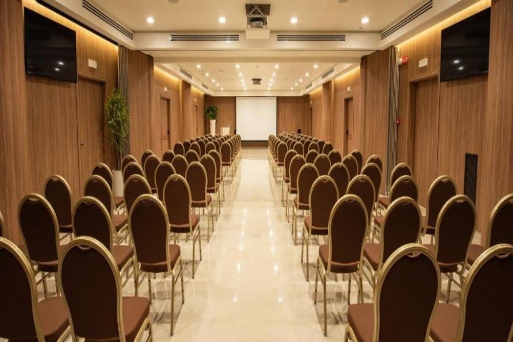 Gold Tower Lifestyle Hotel 24/60