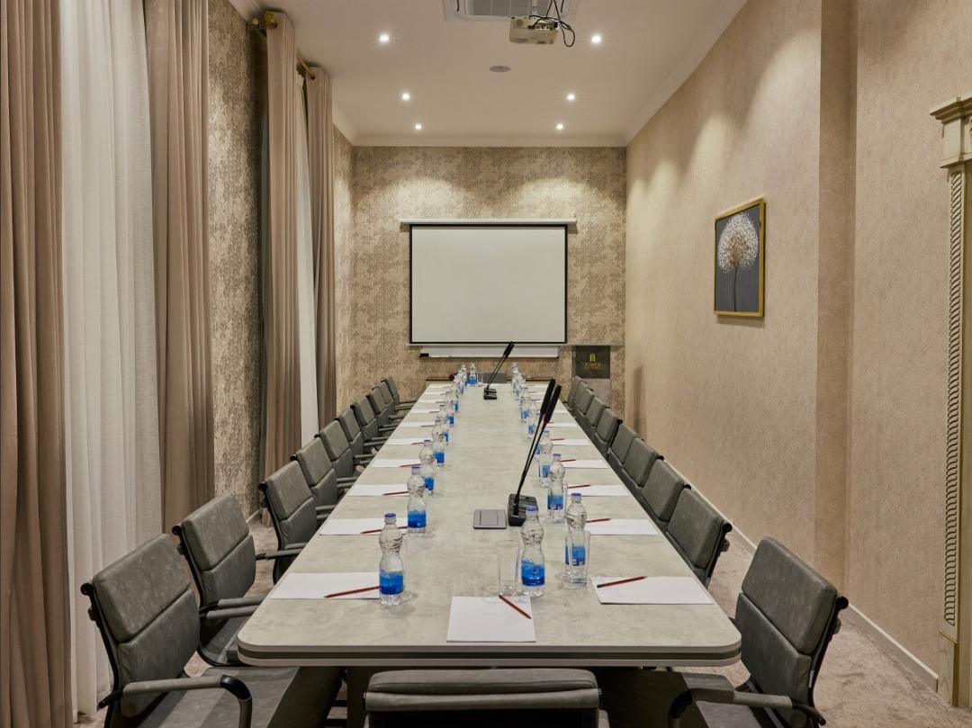 The Tower Hotel Tashkent 22/70
