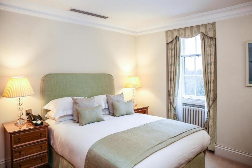 Cheval Hyde Park Gate 25/61