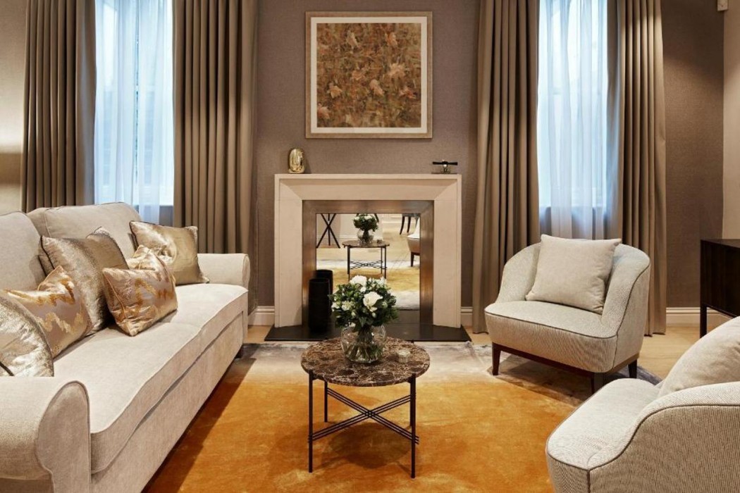Cheval Hyde Park Gate 8/61