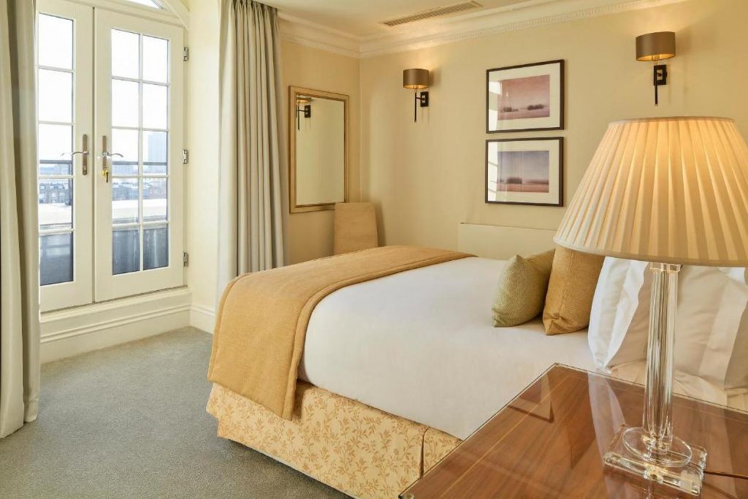 Cheval Hyde Park Gate 17/61