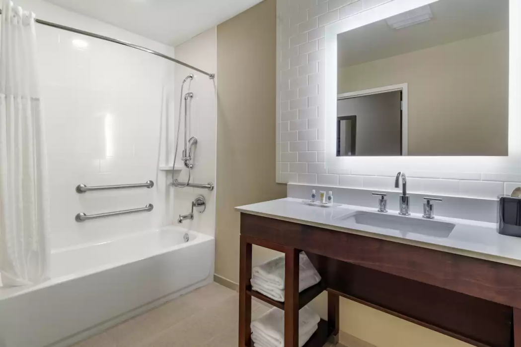 Comfort Suites Newnan GA 16/42