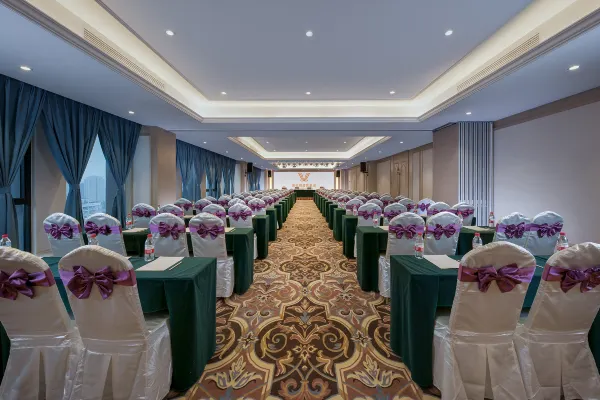 Vienna International Hotel (Chongqing Changshou High-speed Railway Station) 37/48