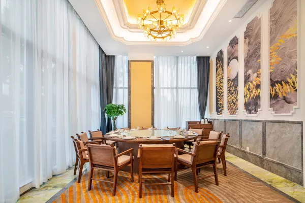 Vienna International Hotel (Chongqing North Station Store) 20/22