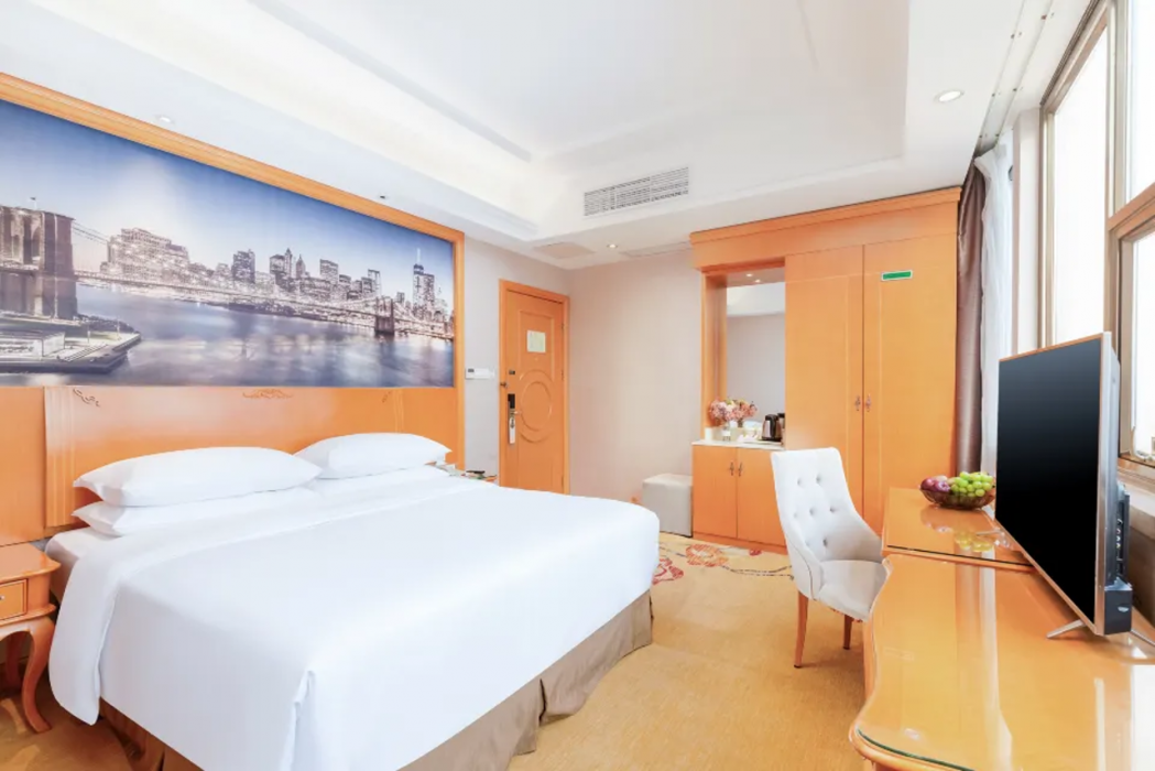 Vienna Hotel (Guangzhou Beijing Road Pedestrian Street Big Buddha Temple) 12/38