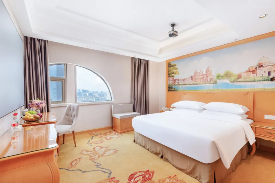 Vienna Hotel (Guangzhou Beijing Road Pedestrian Street Big Buddha Temple) 11/38