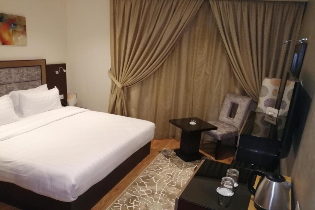 Cairo Taj Dokki Families Tower Hotel 13/57