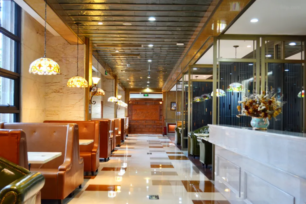 Vienna Hotel (Shenzhen Pingshan Yingzhan Resort Garden Store) 10/11