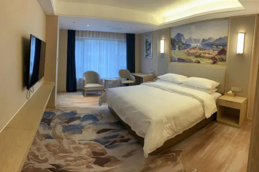 Vienna Hotel (Xinjin Old Pier, Liujianian Metro Station) 20/63