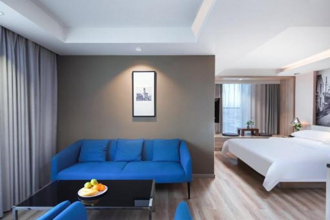 Vienna Hotel (Shanghai Jing'an Gaoping Road) 12/44