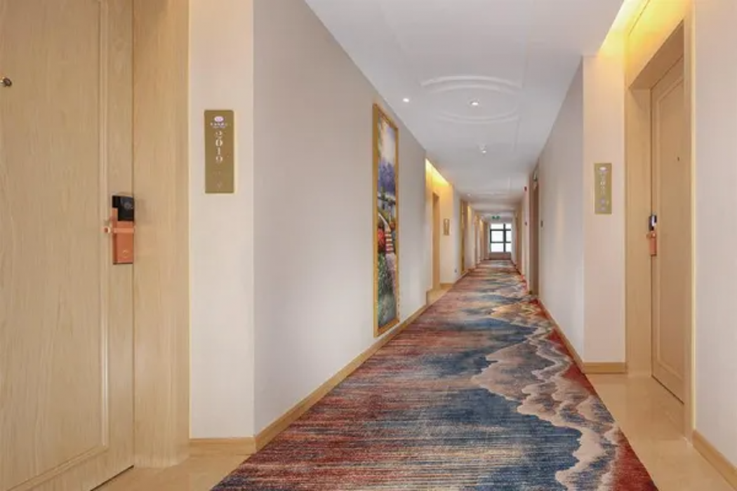 Vienna Hotel (Chengdu University of Petroleum Subway Station) 38/61