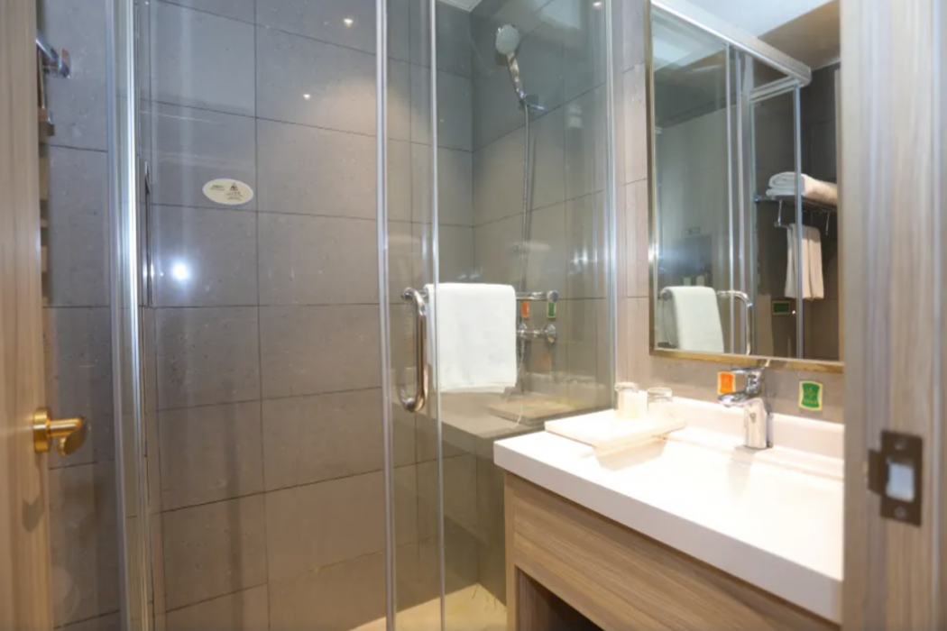 Vienna Hotel Chengdu Chunxi Road Lijiatuo Metro Station 7/9