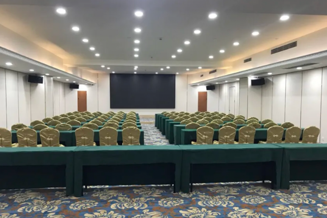 Vienna Hotel (Guangzhou South Railway Station Hanxi Changlong Scenic Spot) 25/42