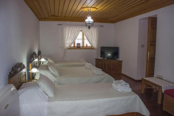 Hotel Old Bazaar 12/63