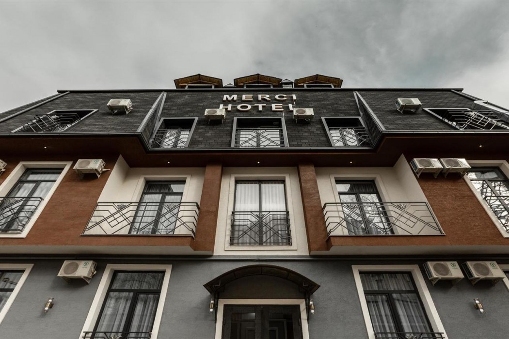 MERCI HOTEL 1/36