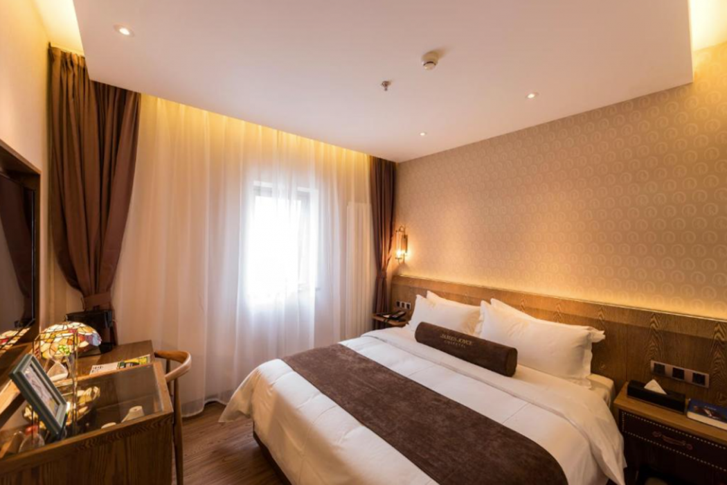 JAMES JOYCE COFFE HOTEL (Beijing Dongba Capital Airport Second Expressway store) photo4