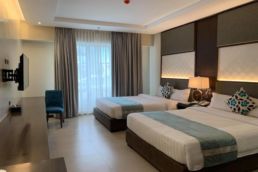 J7 Hotel Plaza photo5