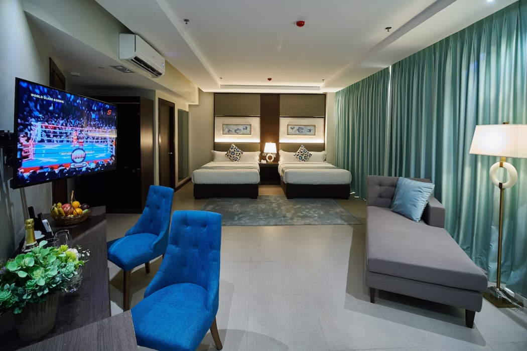 J7 Hotel Plaza 8/33
