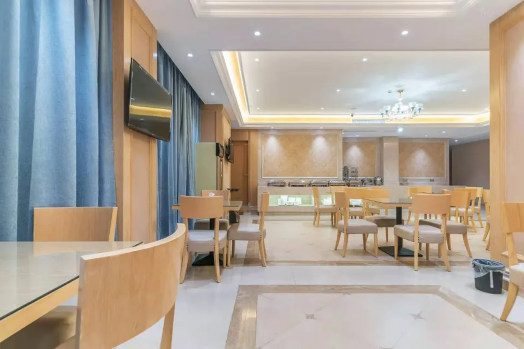 Vienna Hotel (Chongqing Jiangjin Dingshan Park) 10/14