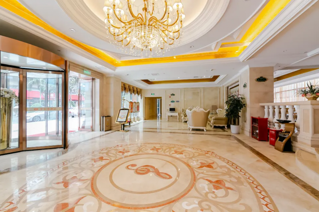 Vienna Hotel (Chongqing Shiqiaopu Metro Station) photo5