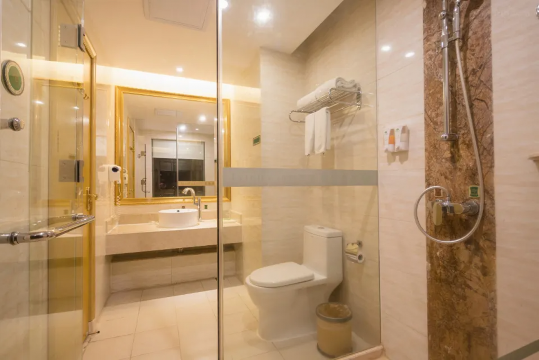 Vienna Hotel (Guangzhou Baiyun Airport Zhongluotan) 10/28