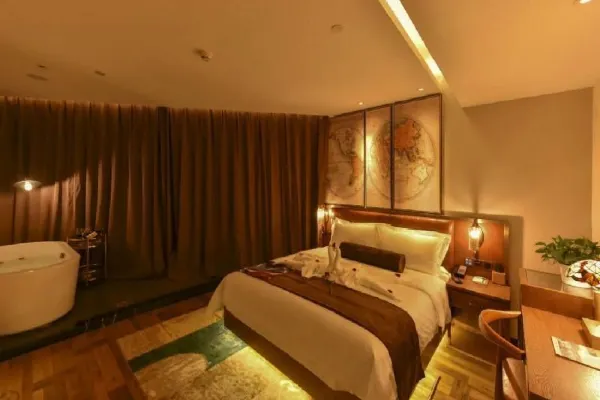 James Joyce Coffetel (Beijing Yizhuang Development Zone and Dazu Square and Tongji Road) 9/19