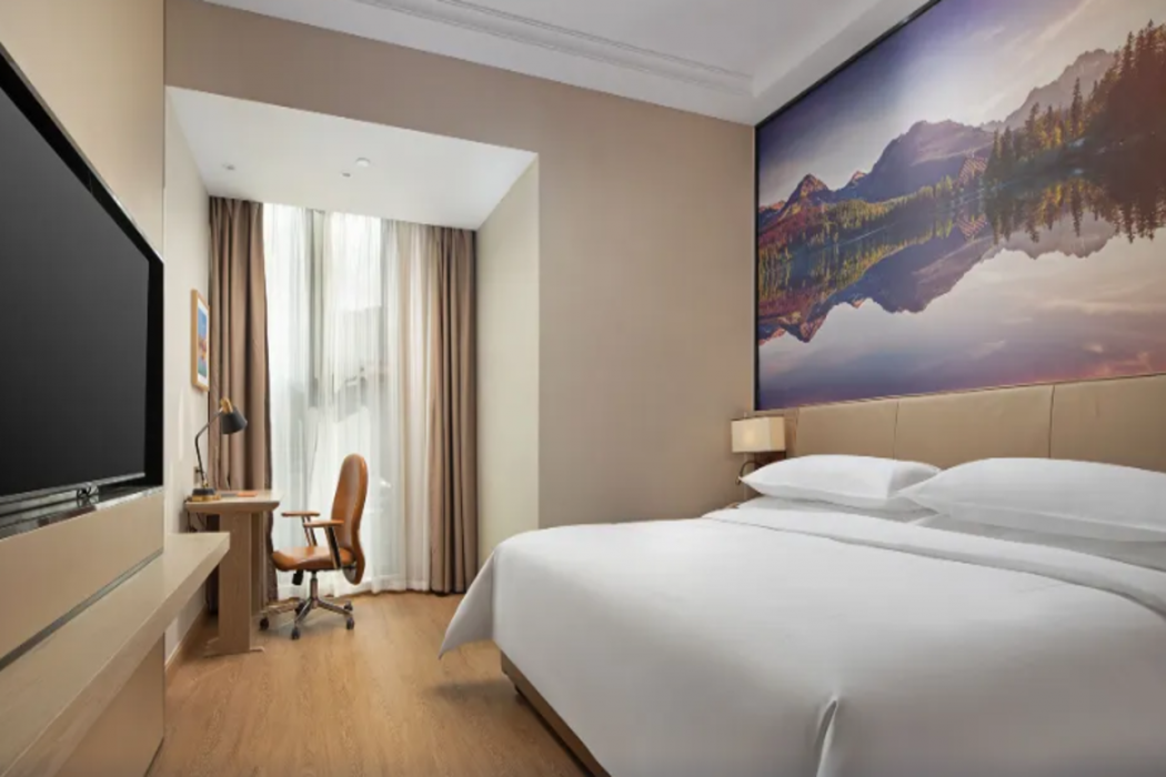 Vienna Hotel (Nanjing Maigao Bridge Subway Station Branch) 7/21