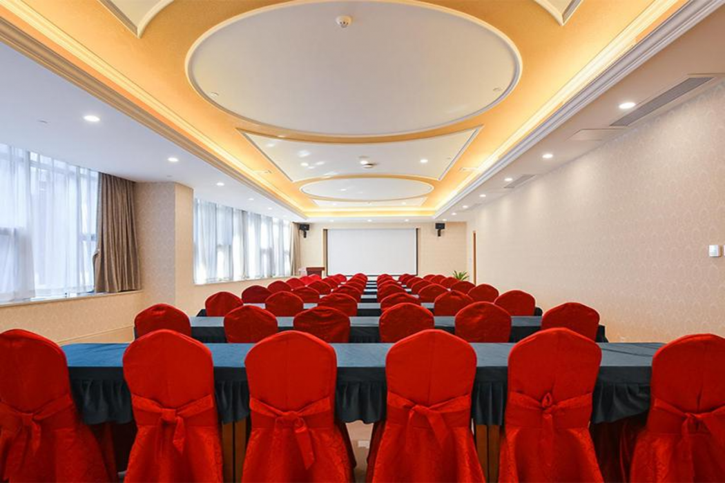 Vienna Hotel (Nanjing Olympic Sports Center) 19/26