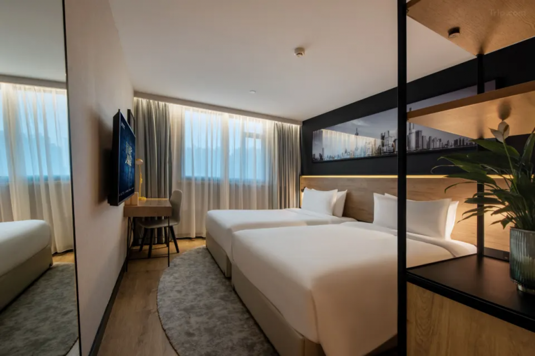 Liberal Hotel (Shanghai Global Harbor) 7/8