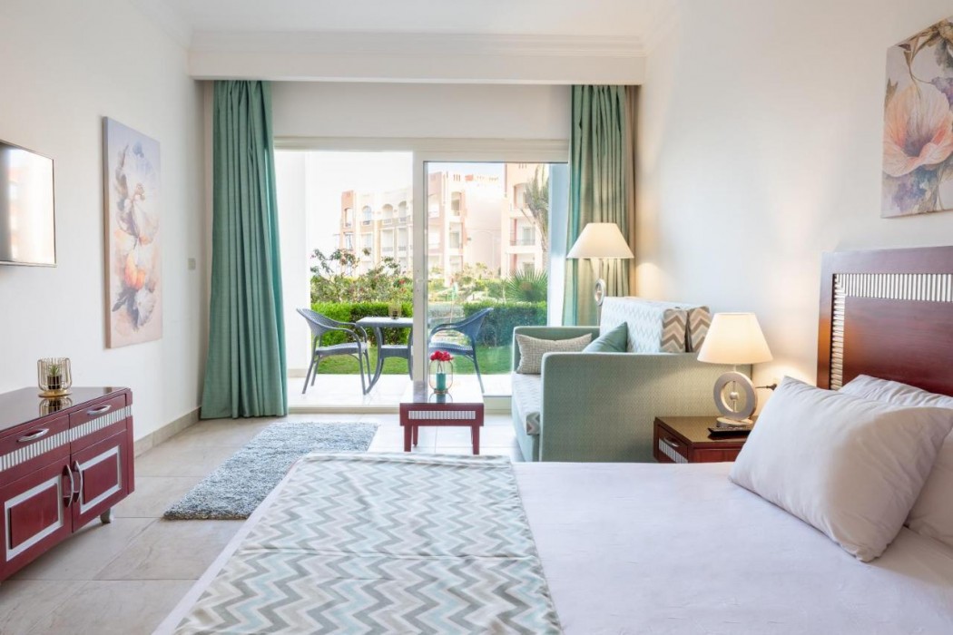 Oyster Bay Beach Suites 11/60