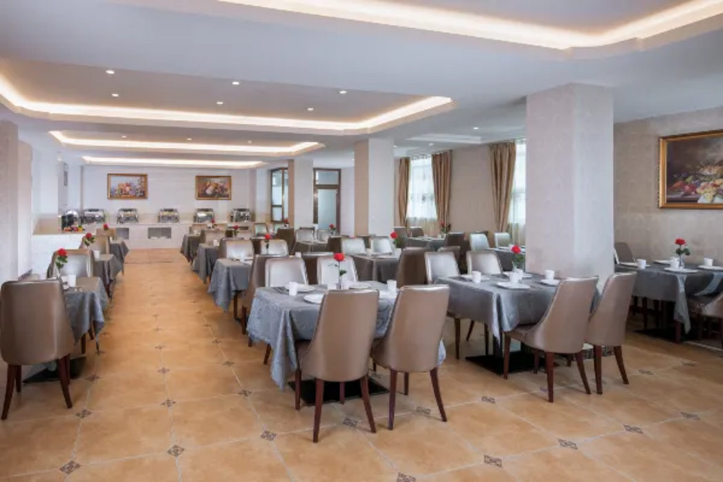 Vienna Hotel (Phoenix Hill, Fuyong, Shenzhen International Convention and Exhibition Center) 7/8