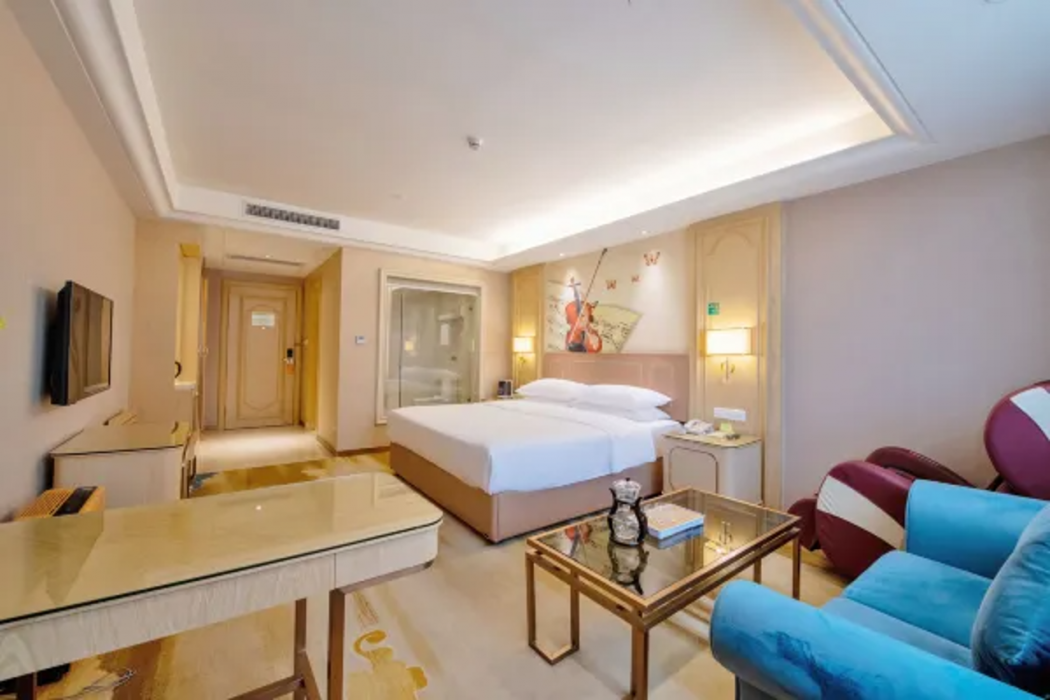 Vienna Hotel (Shenzhen Buji Metro Station) 12/37