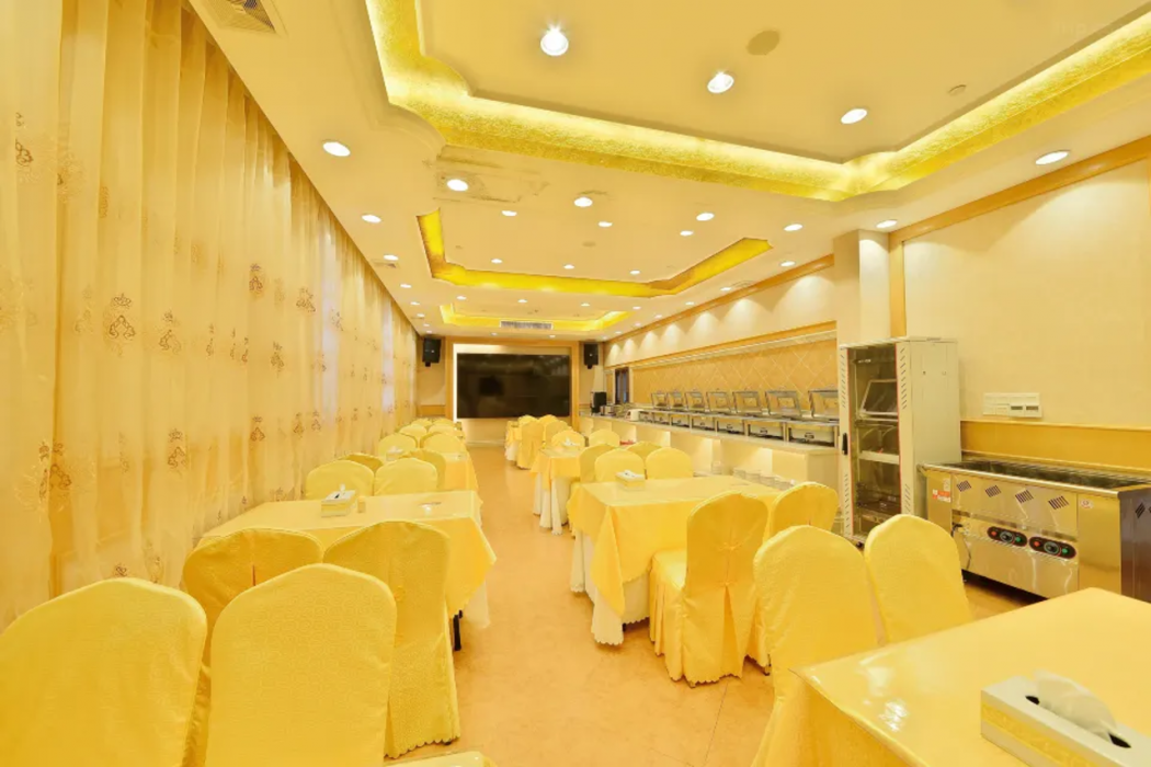 Vienna Hotel (Shenzhen Gushu Metro Station) 32/56