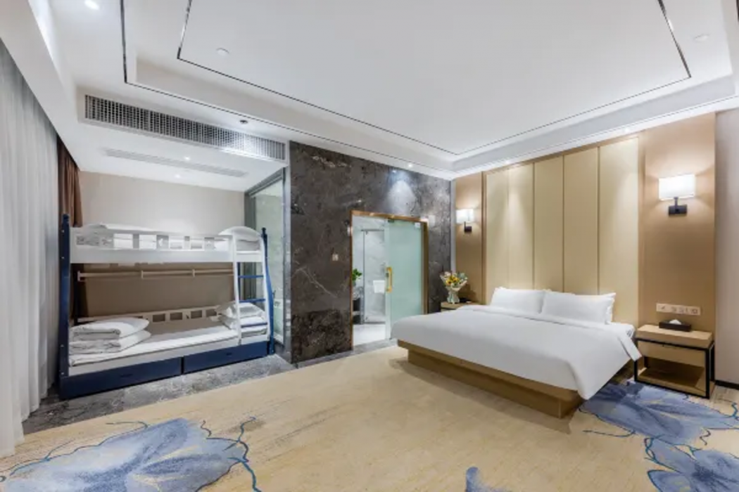 Vienna International Hotel (Xiamen University) 8/14