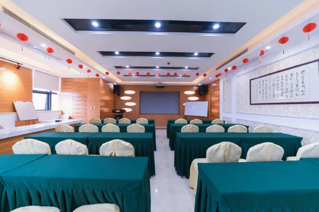 Vienna Hotel (Shenzhen Jixiang Metro Staion) 15/23