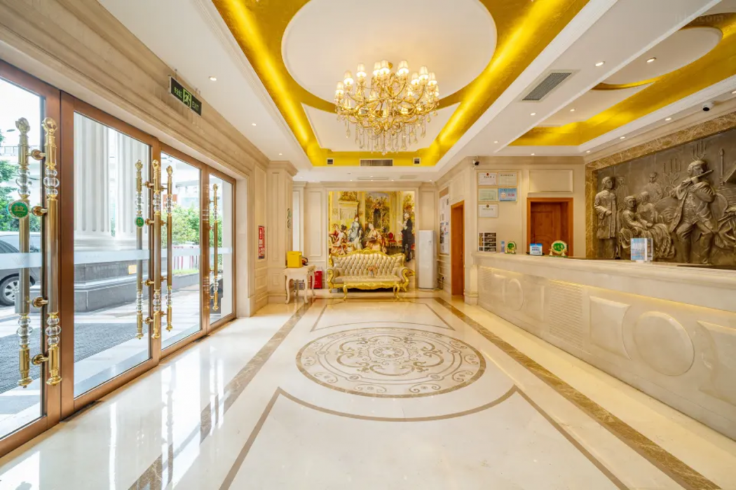 Vienna Hotel (Shenzhen Longsheng Metro Station) 13/41