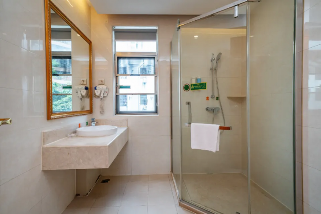 Vienna Hotel (Shenzhen Longsheng Metro Station) 20/41
