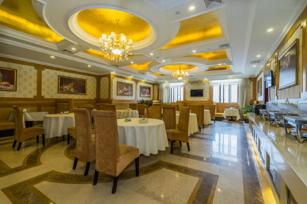 Vienna Classic Hotel (Shanghai Jinshan Zhangyan Industrial Park Zhongqiao College) 21/23