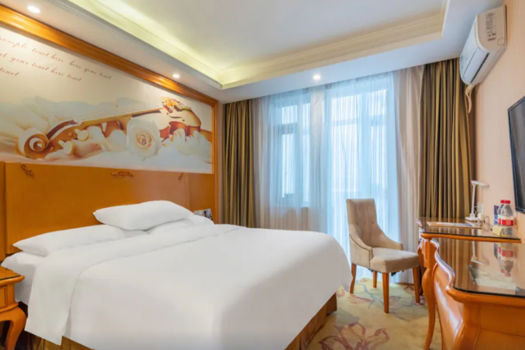 Vienna Hotel (Beijing Wanda West, Bajiao Amusement Park Metro Station) 18/41