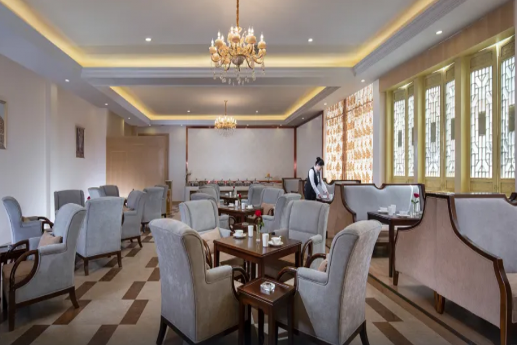 Vienna Hotel (Chengdou Dufu Thatched Cottage Jinsha Site) 21/37